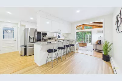 206 Lafayette St, Fall River, MA 02723 - Photo 8