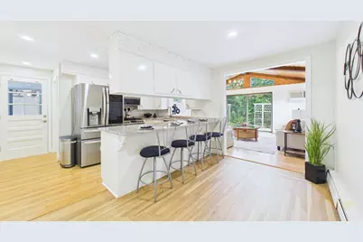 206 Lafayette St, Fall River, MA 02723 - Photo 8