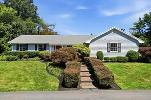 26 Hanover St, Newbury, MA 01951 - Photo 1