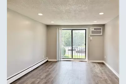 127 King St #209, Franklin, MA 02038 - Photo 4