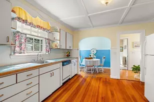 11 Hampden St, Swampscott, MA 01907 - Photo 12