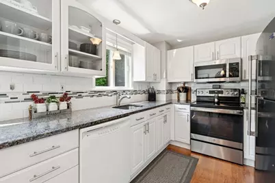 161 Winter St #6, Hanson, MA 02341 - Photo 2