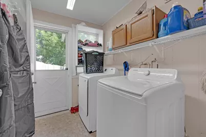10 Union St, Southbridge, MA 01550 - Photo 16