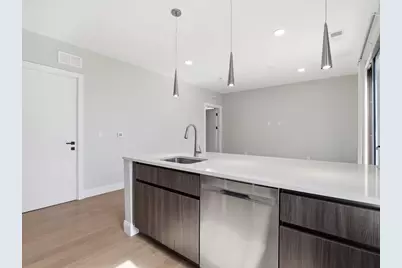 9 Central St #304, Somerville, MA 02143 - Photo 2