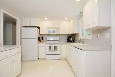 40 Fairwood Drive, Pembroke, MA 02359 - Photo 6