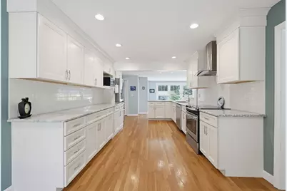 24 Old Post Rd, Walpole, MA 02032 - Photo 12