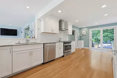 24 Old Post Rd, Walpole, MA 02032 - Photo 14