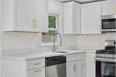 42 Bickford St, Lynn, MA 01904 - Photo 6