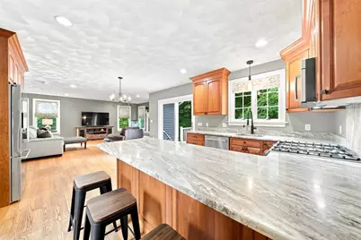 25 Essex St, Middleton, MA 01949 - Photo 10