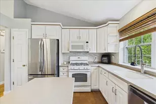 444 Lunn's Way, Plymouth, MA 02360 - Photo 10