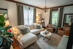 37 Pineywoods Ave, Springfield, MA 01108 - Photo 8