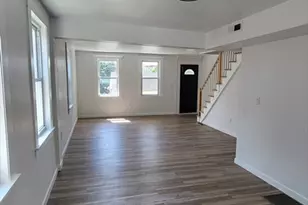 19 Oliver St, Lowell, MA 01854 - Photo 6