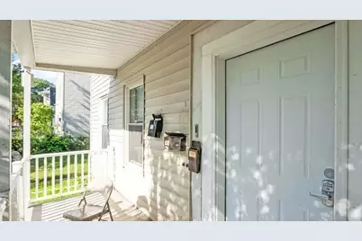 22 Florence St, Worcester, MA 01610 - Photo 6