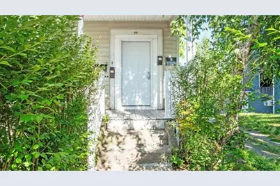 22 Florence St, Worcester, MA 01610 - Photo 4