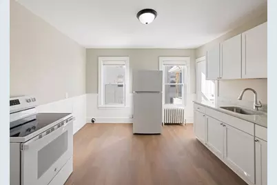 22 Florence St, Worcester, MA 01610 - Photo 12
