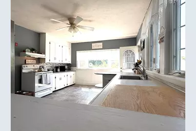 26 Cross St, West Bridgewater, MA 02379 - Photo 4
