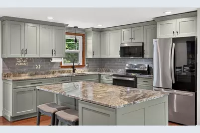 106 Tanglewood Dr, Falmouth, MA 02536 - Photo 10