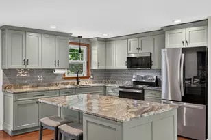 106 Tanglewood Dr, Falmouth, MA 02536 - Photo 10