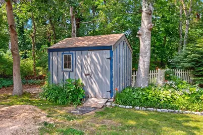 106 Tanglewood Dr, Falmouth, MA 02536 - Photo 38