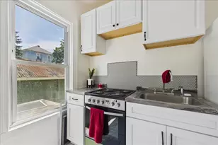 121 Almy St, Fall River, MA 02720 - Photo 8