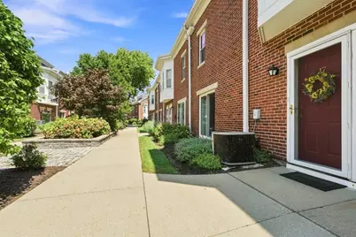 150 Quincy Shore Drive #17, Quincy, MA 02171 - Photo 1