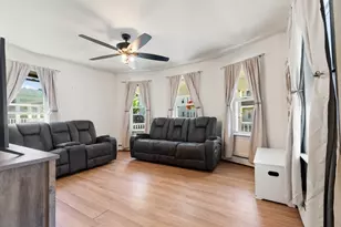 16 Mason St, Beverly, MA 01915 - Photo 10