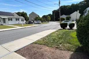 41 Mullin Ave, Quincy, MA 02169 - Photo 14