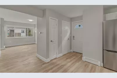 12 L St, Lowell, MA 01850 - Photo 10