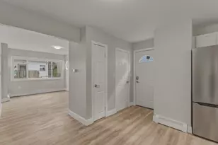 12 L St, Lowell, MA 01850 - Photo 10