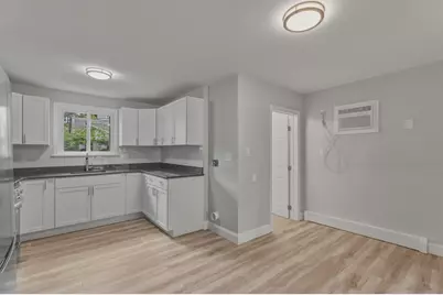12 L St, Lowell, MA 01850 - Photo 8
