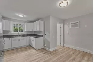 12 L St, Lowell, MA 01850 - Photo 8