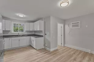 12 L St, Lowell, MA 01850 - Photo 8