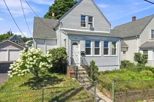 31 Birch St, Quincy, MA 02171 - Photo 1