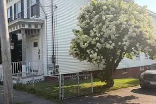 60 Franklin St, Haverhill, MA 01830 - Photo 2