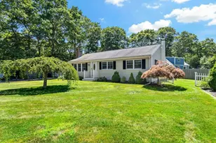 4 Deepwood Dr, Falmouth, MA 02536 - Photo 2