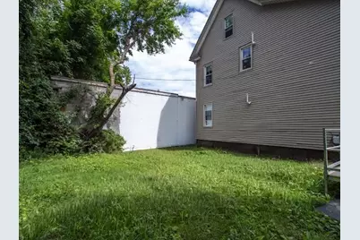 44-46 Dawes St, Springfield, MA 01109 - Photo 8