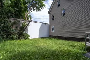 44-46 Dawes St, Springfield, MA 01109 - Photo 8