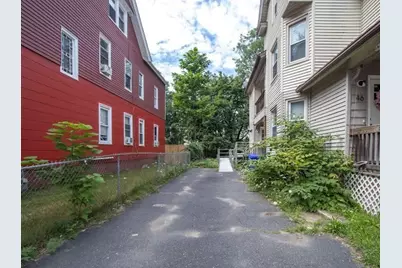 44-46 Dawes St, Springfield, MA 01109 - Photo 4