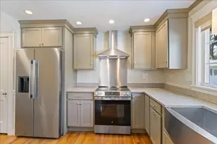 14 Stratford Rd, Melrose, MA 02176 - Photo 10