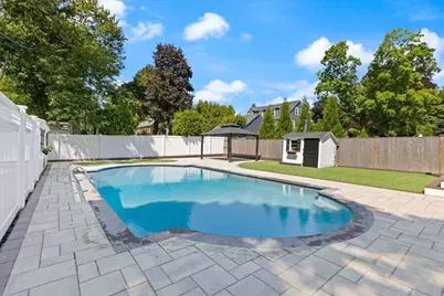 14 Stratford Rd, Melrose, MA 02176 - Photo 2