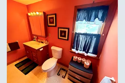 87 Hamburg, Springfield, MA 01107 - Photo 10