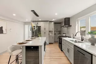 22 Hunting St, Cambridge, MA 02141 - Photo 1