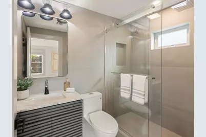 22 Hunting Street #3P, Cambridge, MA 02141 - Photo 8