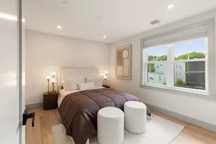 22 Hunting St, Cambridge, MA 02141 - Photo 6