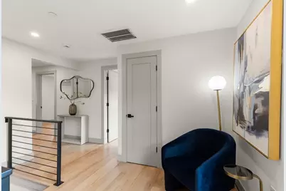 22 Hunting Street #3P, Cambridge, MA 02141 - Photo 4
