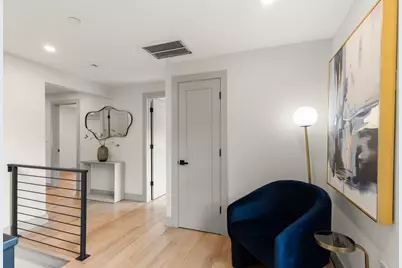 22 Hunting Street #3P, Cambridge, MA 02141 - Photo 4