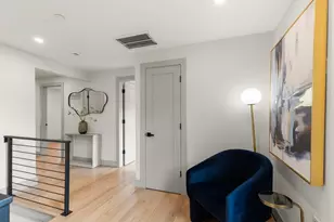 22 Hunting St, Cambridge, MA 02141 - Photo 4