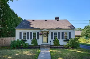 26 Smith St, Greenfield, MA 01301 - Photo 2