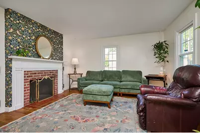 26 Smith St, Greenfield, MA 01301 - Photo 6
