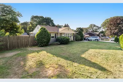 314 Highland St, Hamilton, MA 01982 - Photo 2